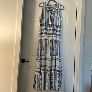 Boho and comfortable woman long dress. Never used.